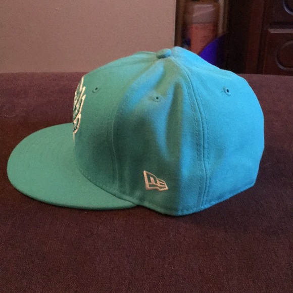 Vancouver Grizzlies New Era fitted - Picture 2 of 4